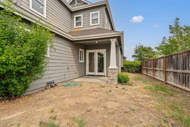 1715 Limestone Dr, Ripon, CA 95366