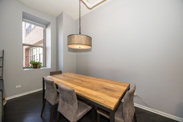 500 S Clinton Street 242, Chicago, IL 60607