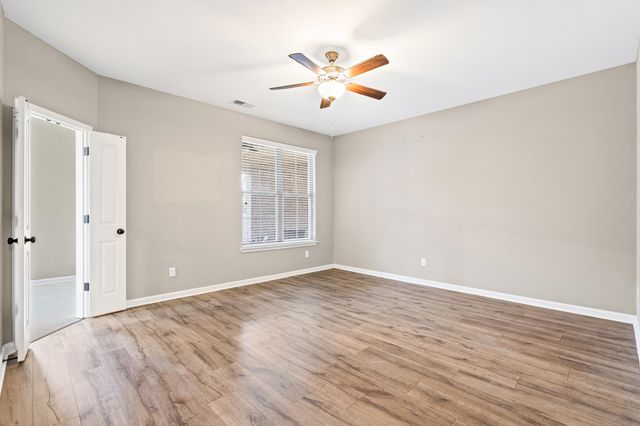 90 CHICKASAW TRACE DR, Oakland, TN 38060