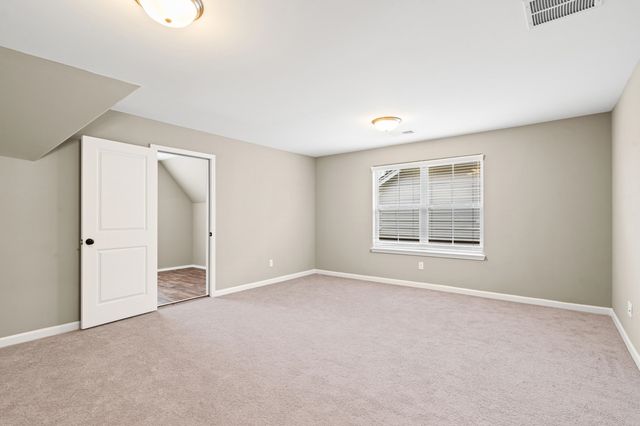 90 CHICKASAW TRACE DR, Oakland, TN 38060