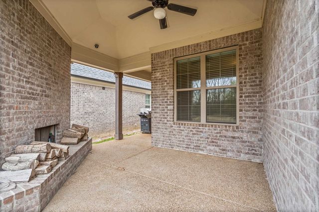 90 CHICKASAW TRACE DR, Oakland, TN 38060