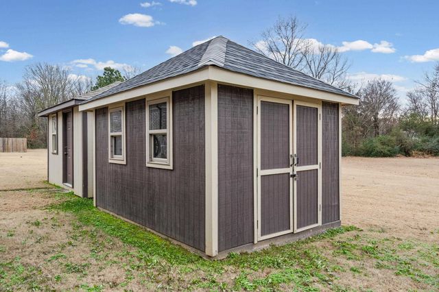 90 CHICKASAW TRACE DR, Oakland, TN 38060