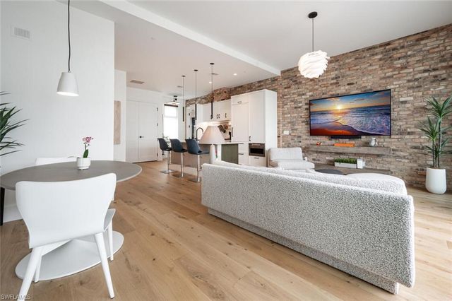 850 Central AVE # 311, Naples, FL 34102