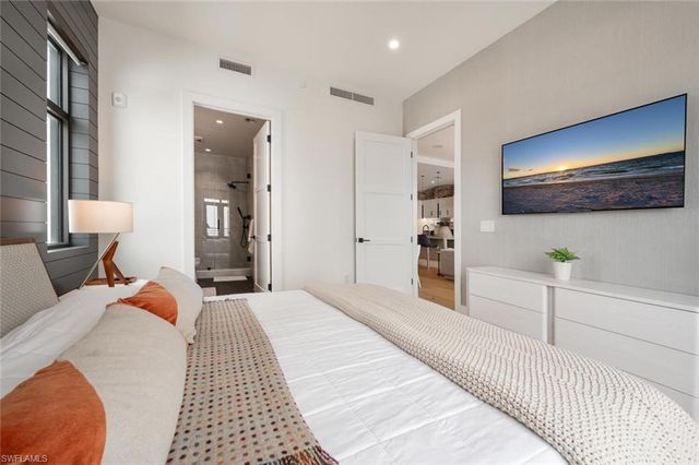 850 Central AVE # 311, Naples, FL 34102