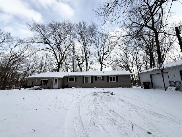 201 Lake Hills Drive, Concord, MI 49237