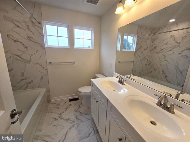 1800 BOULDER DR, Downingtown, PA 19335