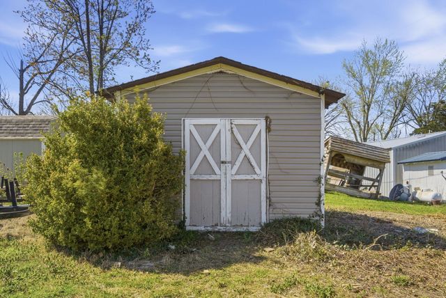 209 Lake Circle Drive, Galena, MO 65656