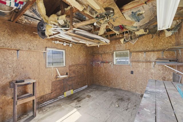 209 Lake Circle Drive, Galena, MO 65656