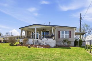 209 Lake Circle Drive, Galena, MO 65656