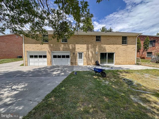 110 RUSSELLCROFT RD, Winchester, VA 22601