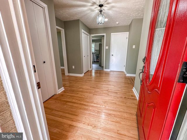 110 RUSSELLCROFT RD, Winchester, VA 22601