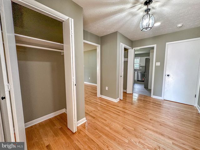 110 RUSSELLCROFT RD, Winchester, VA 22601