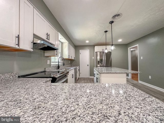 110 RUSSELLCROFT RD, Winchester, VA 22601