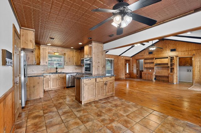 1090 Ashford Lane, Midlothian, TX 76065