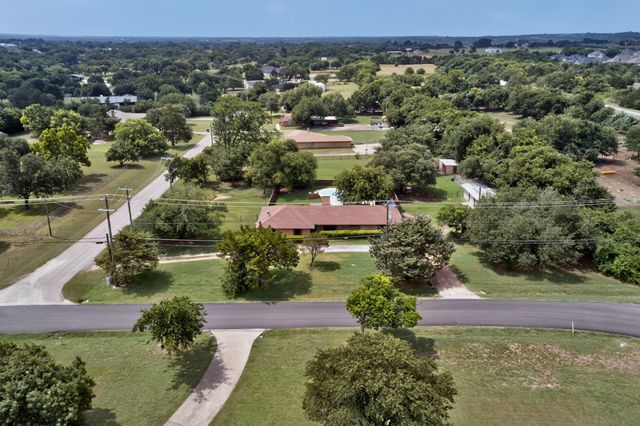 1090 Ashford Lane, Midlothian, TX 76065