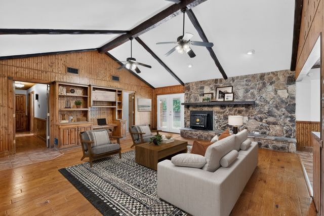 1090 Ashford Lane, Midlothian, TX 76065