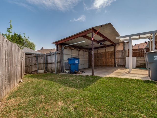 917 Westover Drive, Lancaster, TX 75134