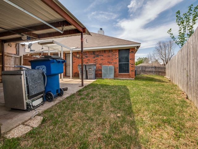 917 Westover Drive, Lancaster, TX 75134