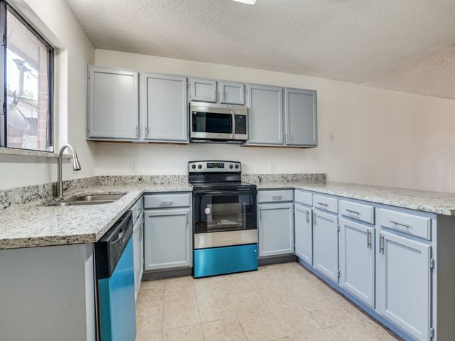 917 Westover Drive, Lancaster, TX 75134