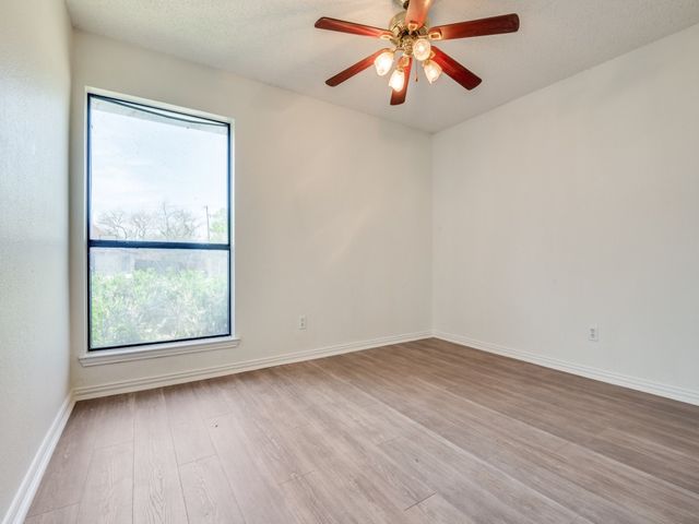 917 Westover Drive, Lancaster, TX 75134