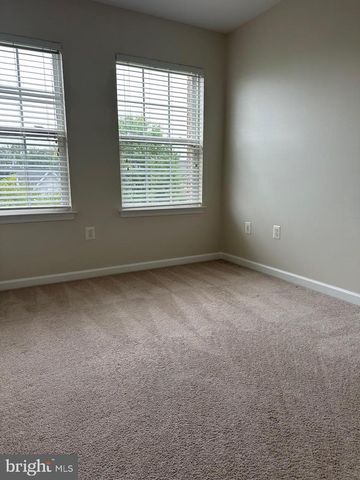 1310 SAUNDERS DR, Fredericksburg, VA 22401