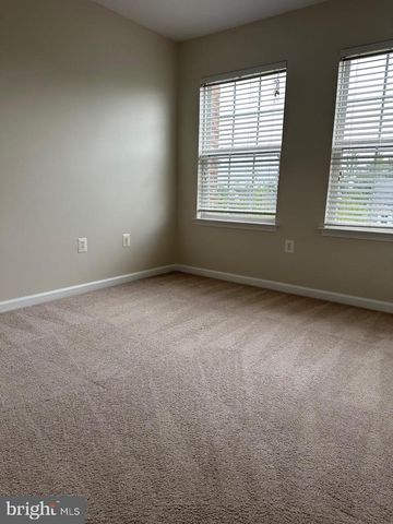 1310 SAUNDERS DR, Fredericksburg, VA 22401