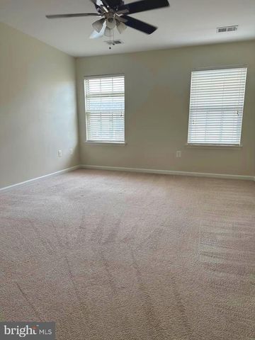 1310 SAUNDERS DR, Fredericksburg, VA 22401