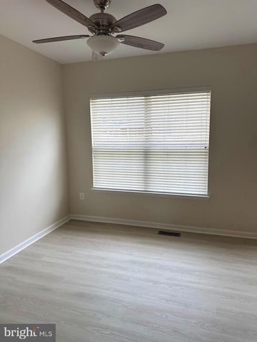 1310 SAUNDERS DR, Fredericksburg, VA 22401