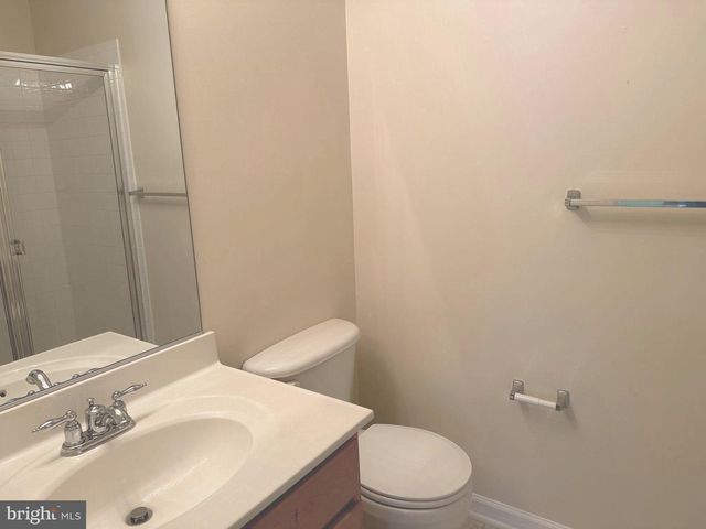 1310 SAUNDERS DR, Fredericksburg, VA 22401