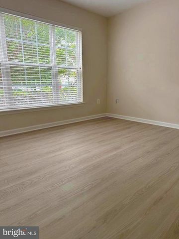 1310 SAUNDERS DR, Fredericksburg, VA 22401