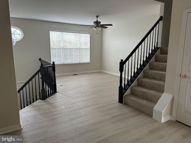 1310 SAUNDERS DR, Fredericksburg, VA 22401
