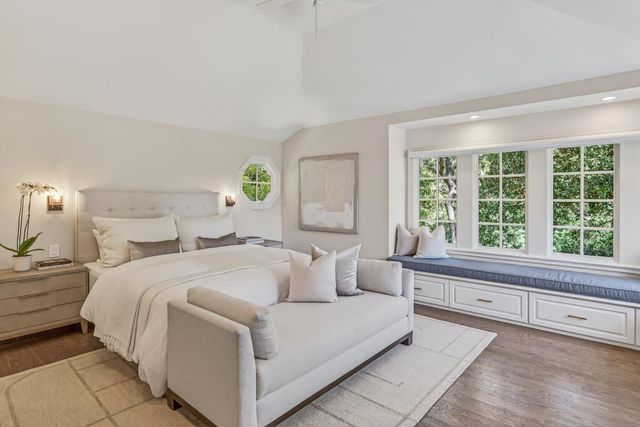 103 Toyon Court, Woodside, CA 94062