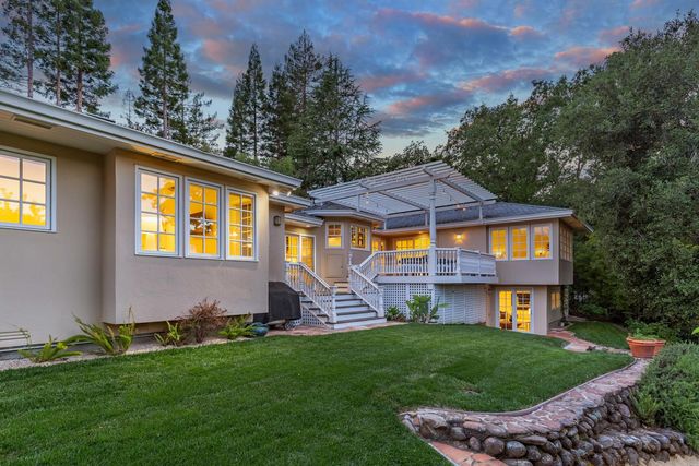 103 Toyon Court, Woodside, CA 94062