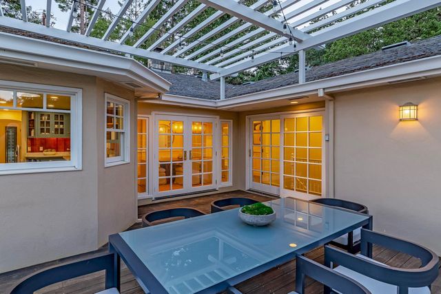 103 Toyon Court, Woodside, CA 94062