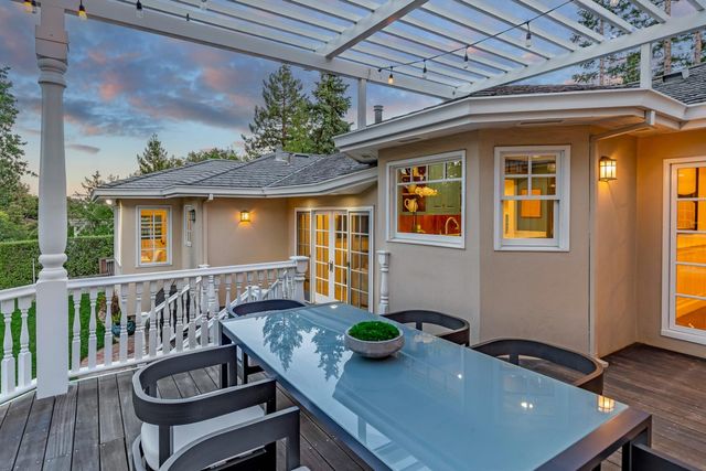 103 Toyon Court, Woodside, CA 94062
