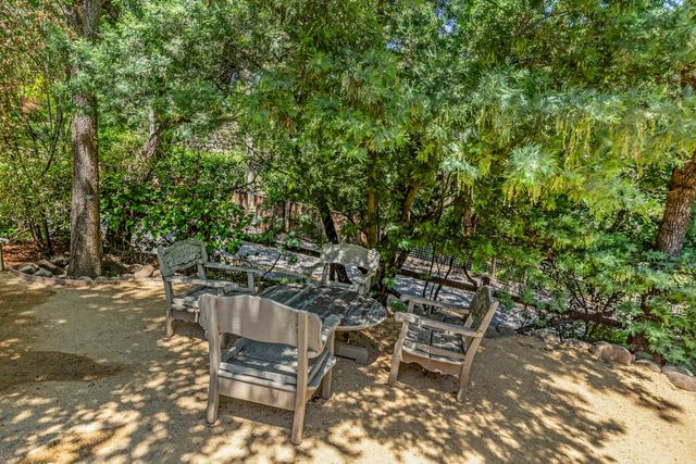 103 Toyon Court, Woodside, CA 94062