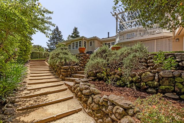 103 Toyon Court, Woodside, CA 94062