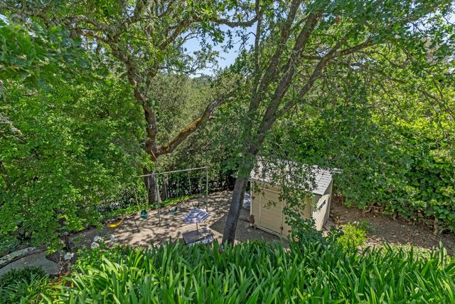 103 Toyon Court, Woodside, CA 94062