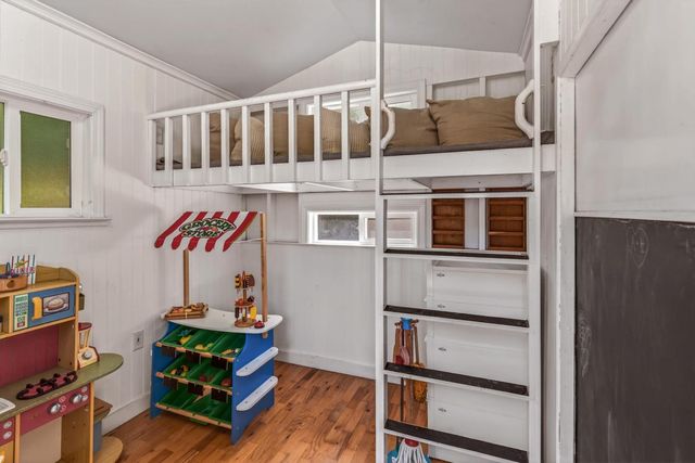 103 Toyon Court, Woodside, CA 94062