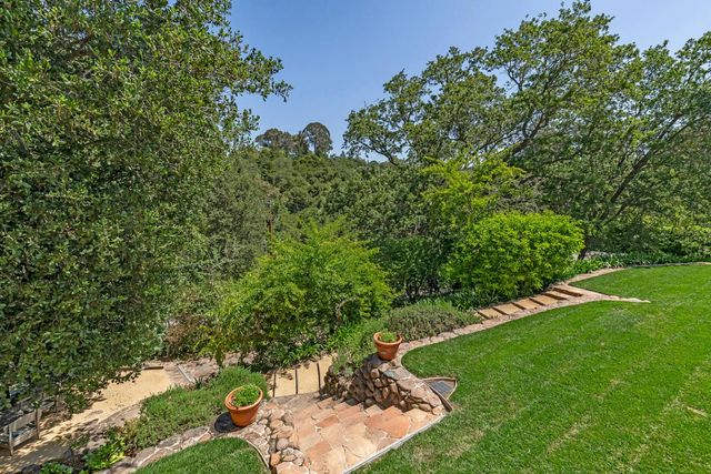 103 Toyon Court, Woodside, CA 94062