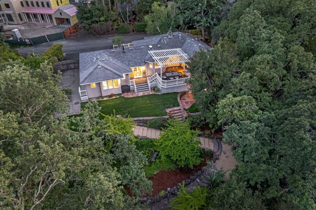 103 Toyon Court, Woodside, CA 94062