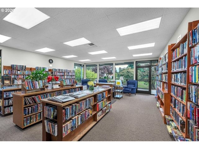 10820 Sw MEADOWBROOK Dr 62, Portland, OR 97224