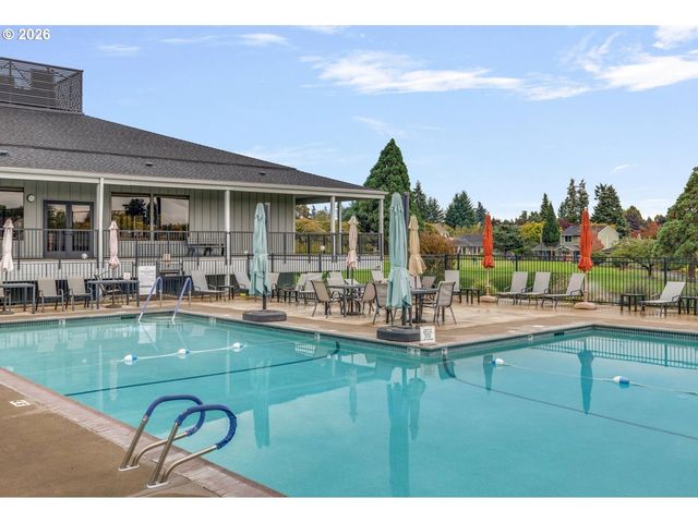 10820 Sw MEADOWBROOK Dr 62, Portland, OR 97224