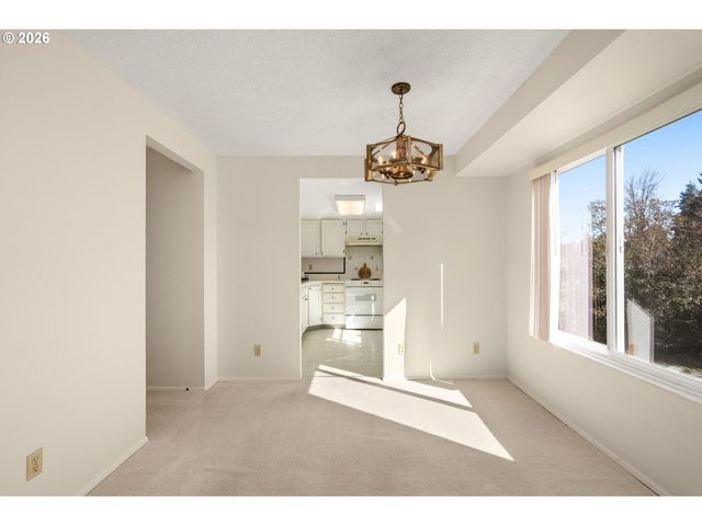 10820 Sw MEADOWBROOK Dr 62, Portland, OR 97224