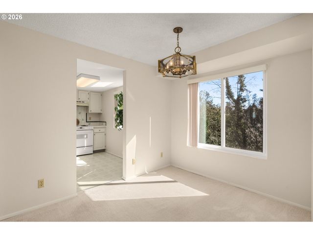 10820 Sw MEADOWBROOK Dr 62, Portland, OR 97224