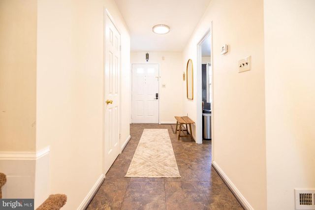 8009 BETHELEN WOODS LN, Springfield, VA 22153