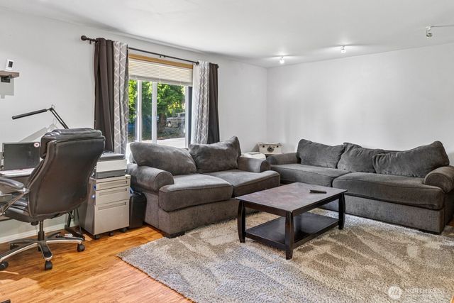 1717 14th Ave SE, Olympia, WA 98501