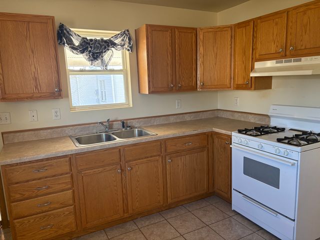 221 N 9th Street, Rochelle, IL 61068