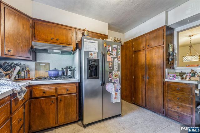 87 Palisade Avenue, Emerson, NJ 07630