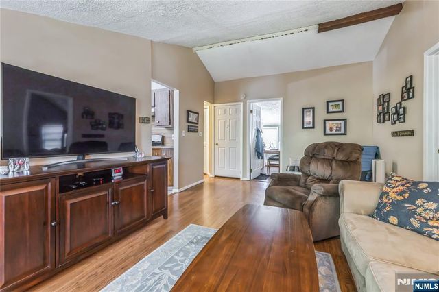 87 Palisade Avenue, Emerson, NJ 07630